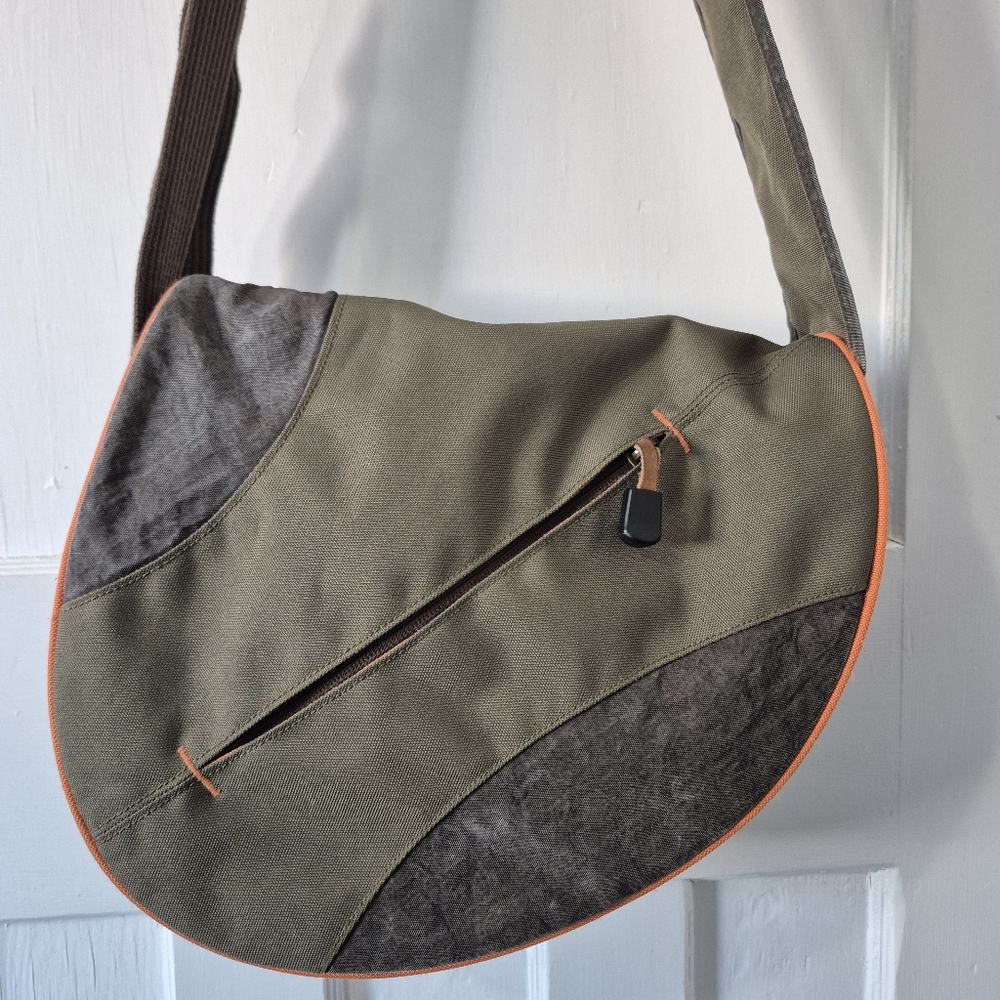 Life Is Good Messenger Crossbody Bag Sz O/S